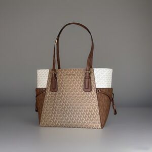 Michael Kors Voyager LG Drawstring Tote Shoulder Bag MK Color-Block Camel Multi